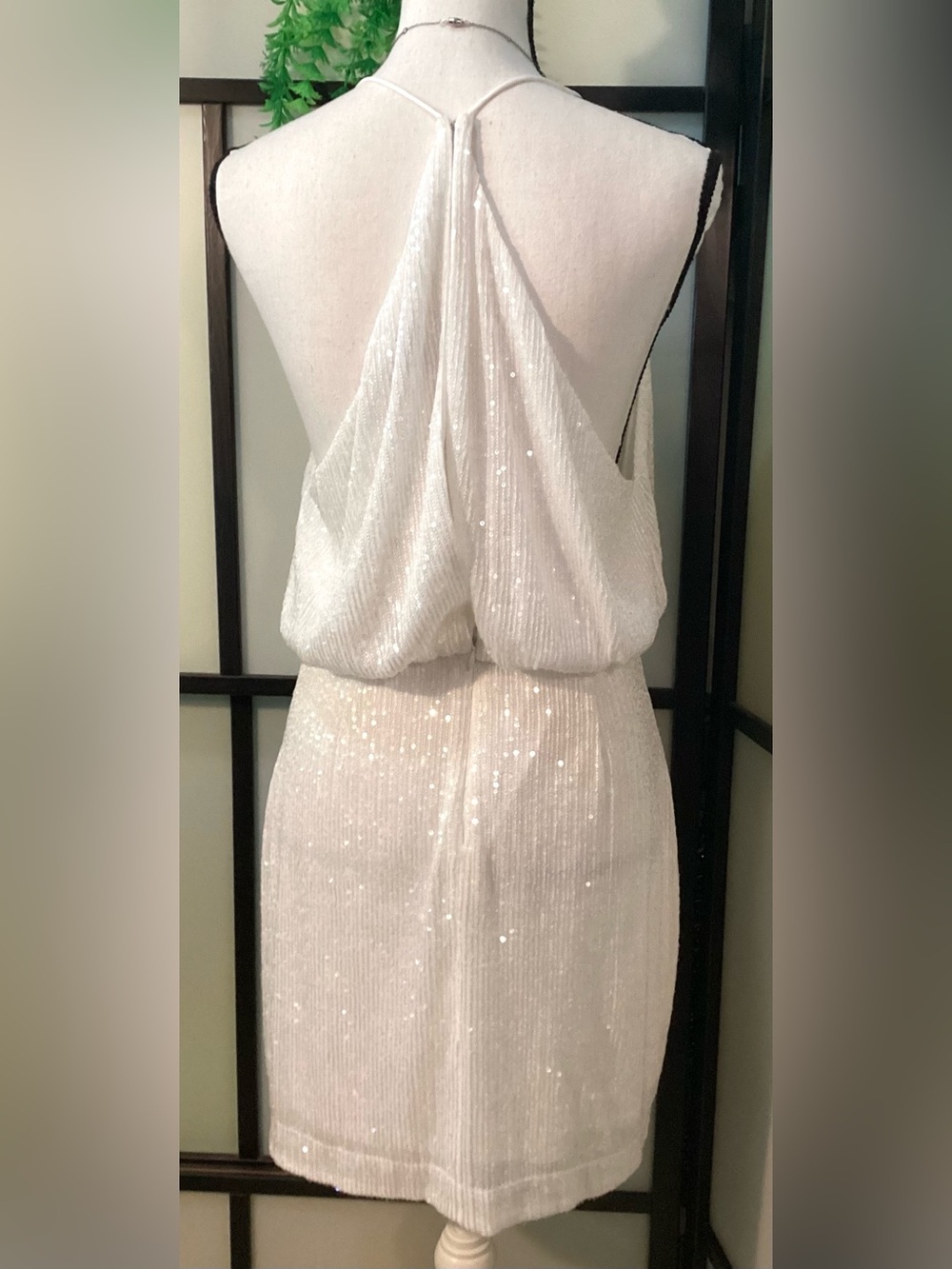 One 33 Social shiny sequined dress with lining. Size 8